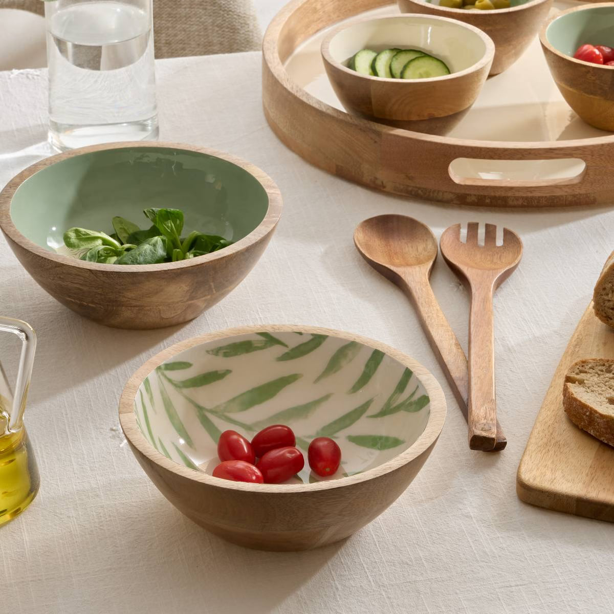 Plats, coupelles, saladiers et couverts